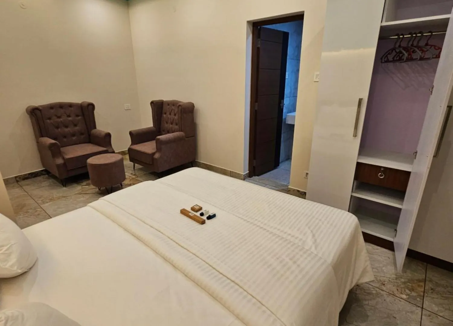 Olive Residence, Near Lakeshore Hospital Kochi 0*,  印度