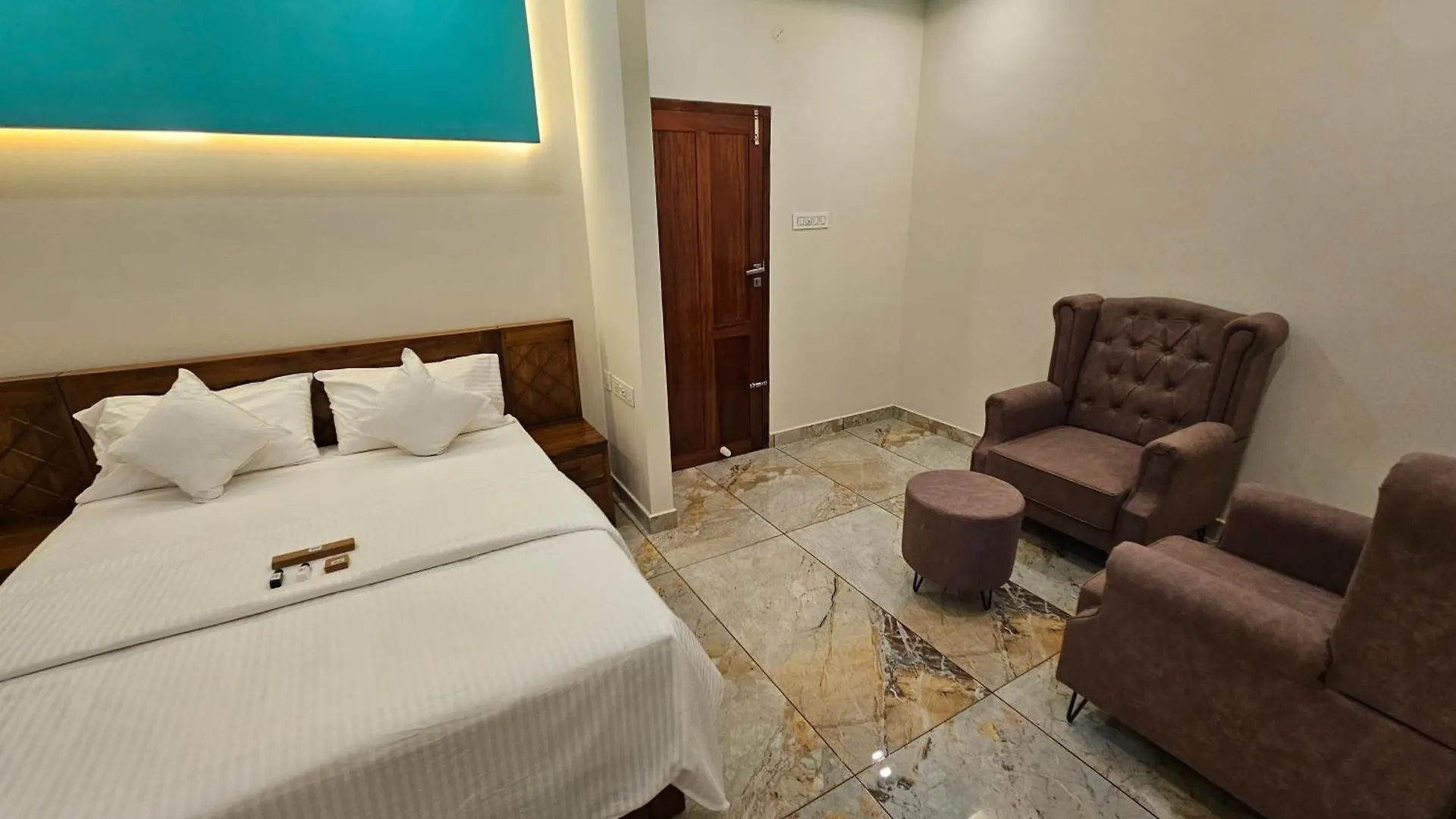 Olive Residence, Near Lakeshore Hospital Kochi 印度