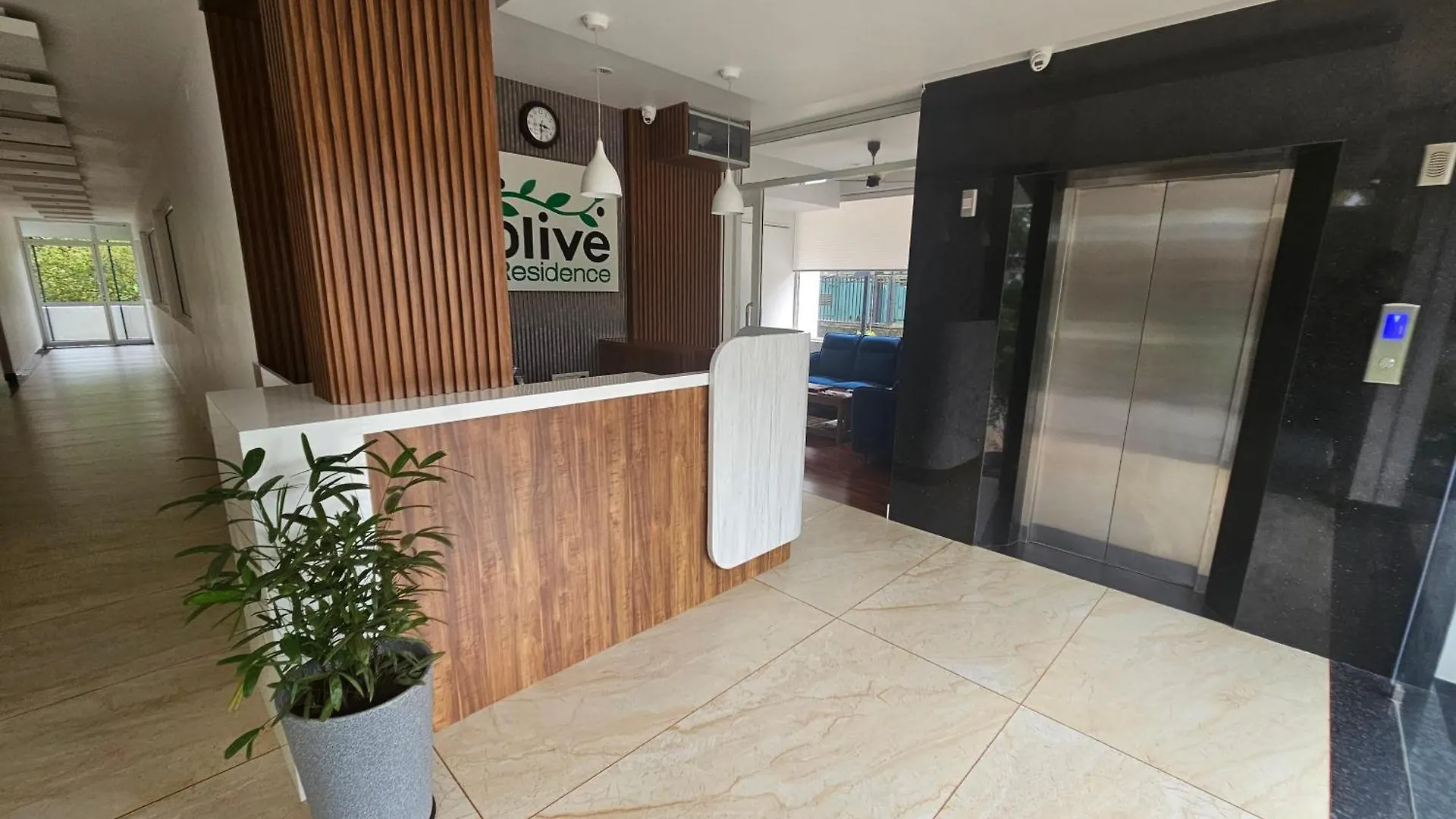 Olive Residence, Near Lakeshore Hospital Kochi 公寓
